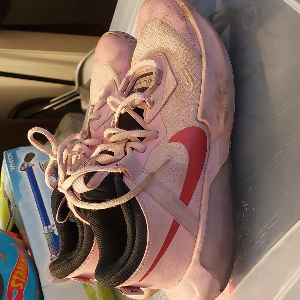 Girls Nike Zoom Crossover Size: 7Y, Pink - Picture 2 of 16